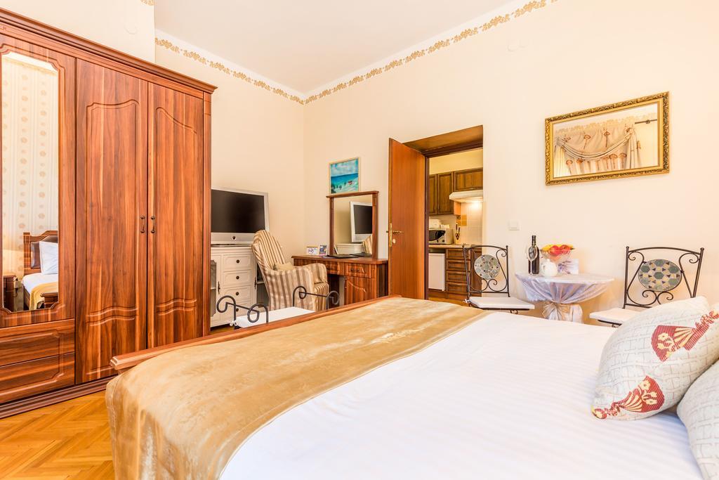 Villas Arbia - Margita Beach Hotel Banjol Εξωτερικό φωτογραφία