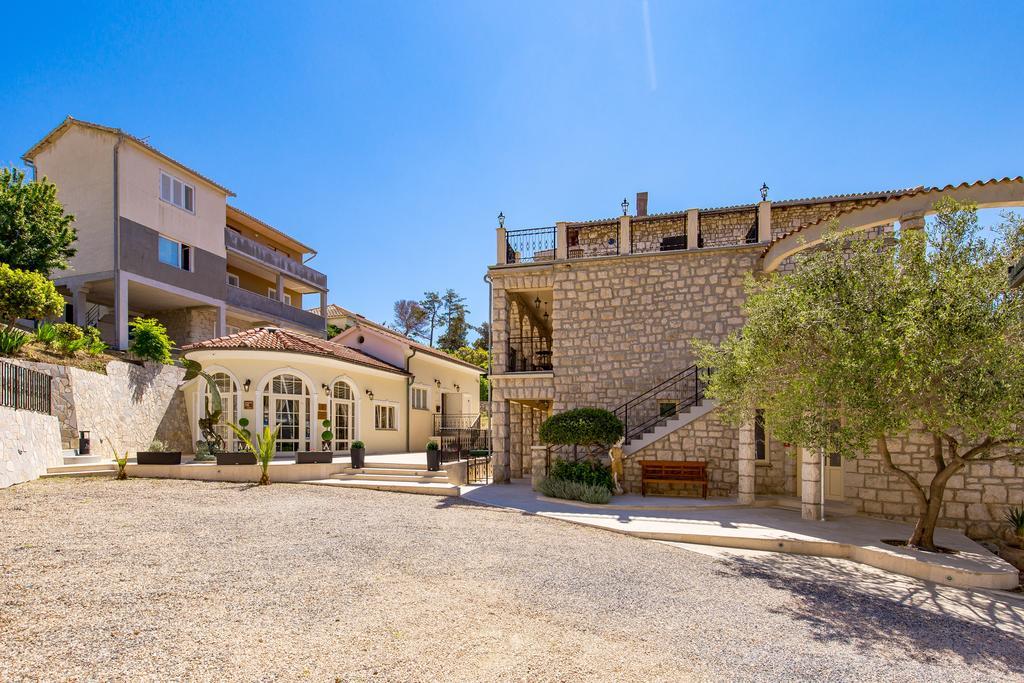 Villas Arbia - Margita Beach Hotel Banjol Εξωτερικό φωτογραφία